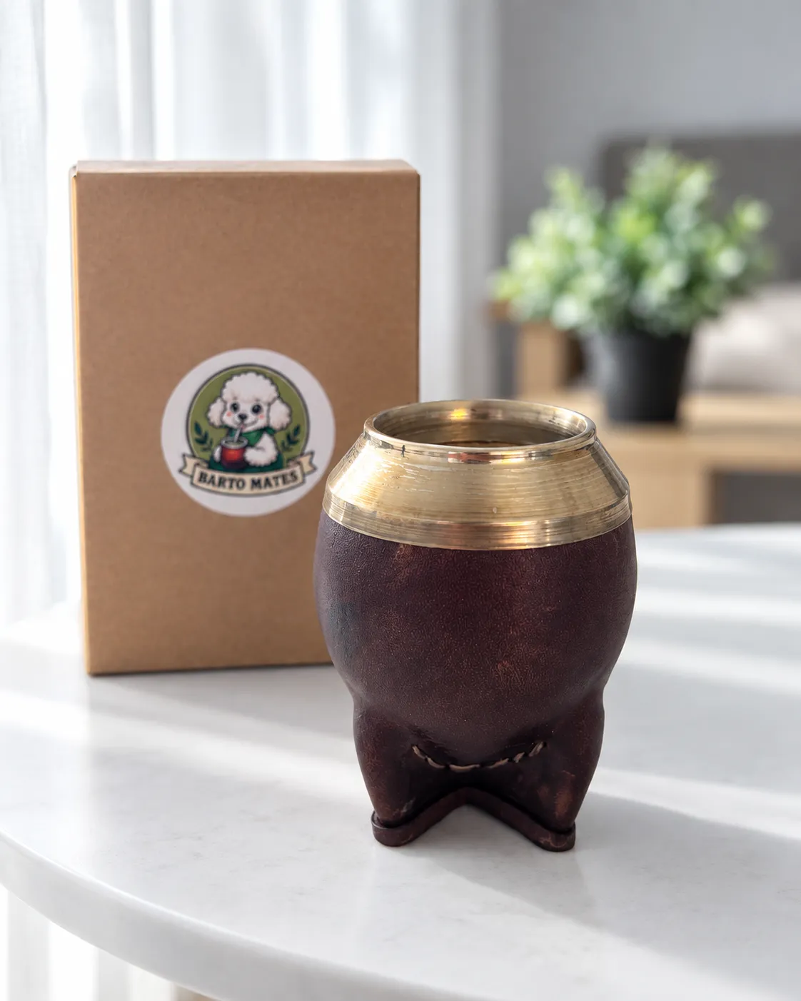 Mate torpedo de calabaza con cuero liso y virola de alpaca